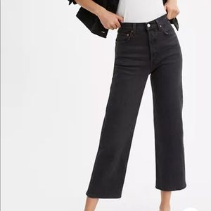 Levi’s Ribcage Straight Ankle Jeans